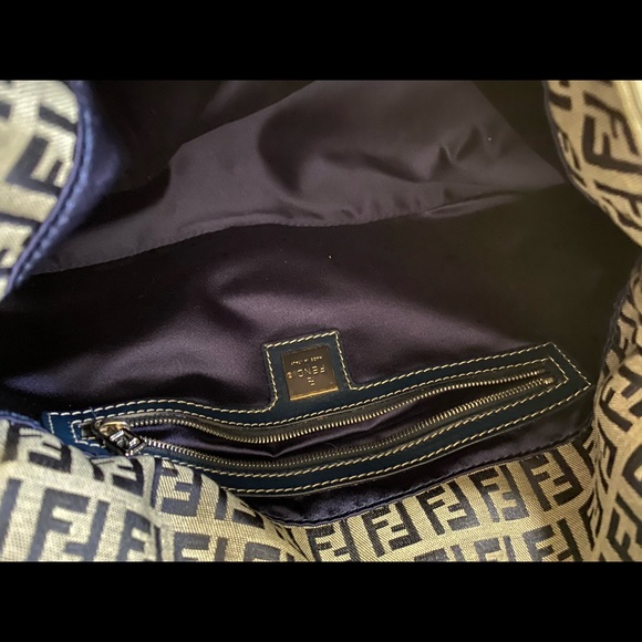 Authentic vintage Fendi blue Zucca mama baguette - Picture 9 of 10